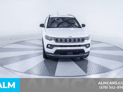 Used 2024 Jeep Compass Latitude AWD/4WD image 14