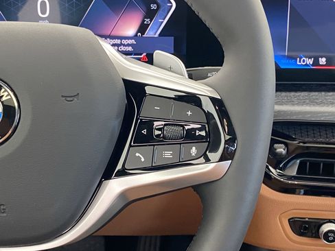 Used 2025 BMW 330i xDrive Sedan w/ Convenience Package image 30