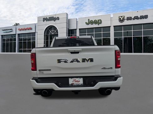 Used 2025 RAM 1500 Big Horn AWD/4WD image 4