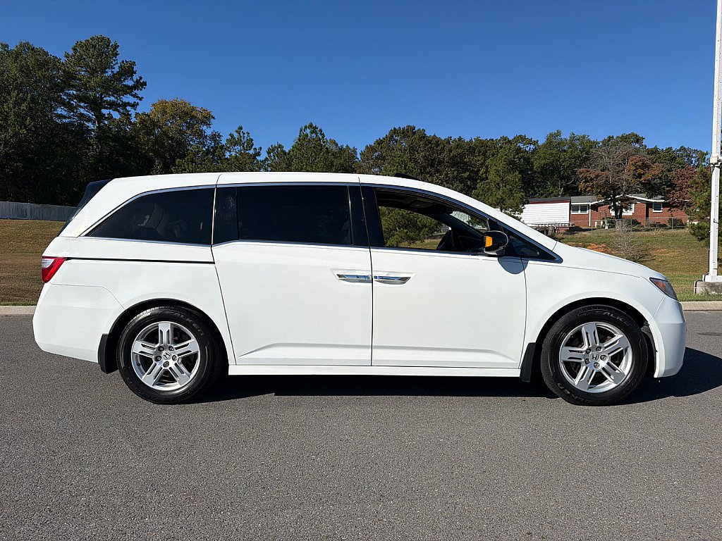Used 2011 Honda Odyssey Touring image 2