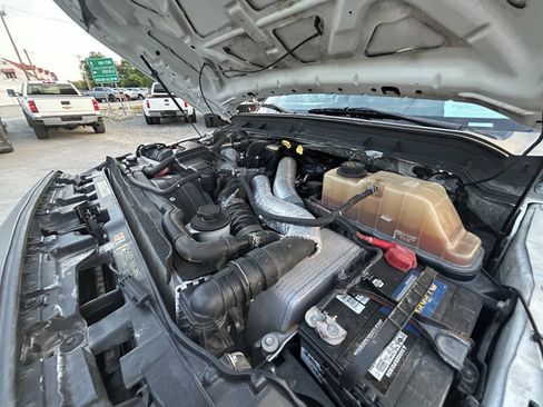 Used 2012 Ford F550 4x4 SuperCab Super Duty w/ XL Value Pkg image 30