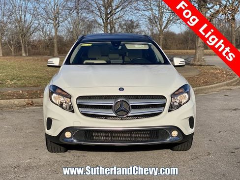 Used 2017 Mercedes-Benz GLA 250 4MATIC image 2