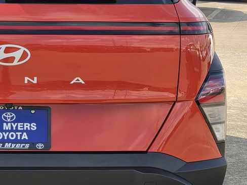 Used 2025 Hyundai Kona SEL FWD image 9