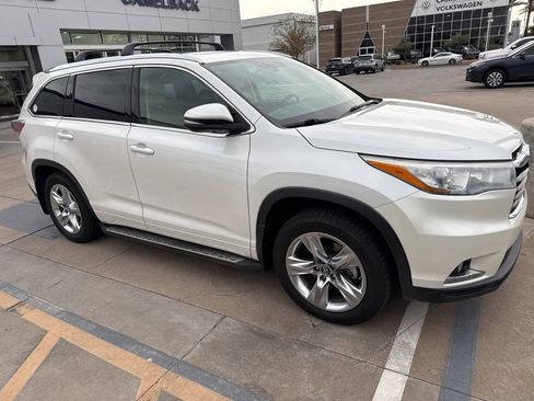Used 2016 Toyota Highlander Limited image 4