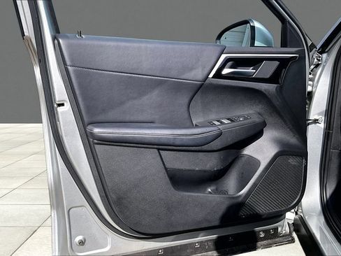 Used 2024 Mitsubishi Outlander SE FWD image 17