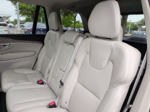 Used 2022 Volvo XC90 T8 Inscription w/ Advanced Package image 37