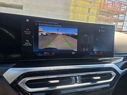 Used 2024 BMW 330i Sedan w/ Convenience Package image 28