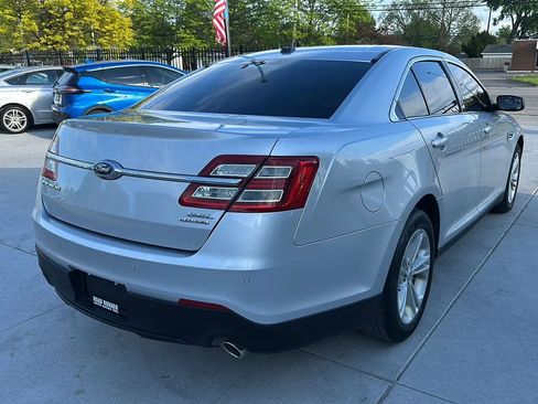 Used 2015 Ford Taurus SEL image 5