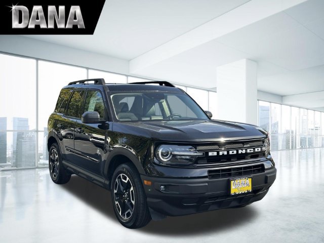 Certified 2023 Ford Bronco Sport Outer Banks w/ Tech Package AWD/4WD image 1