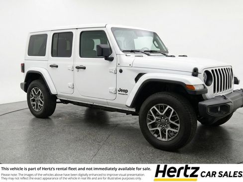 Used 2025 Jeep Wrangler Sahara image 1