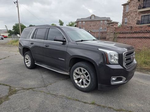 Used 2017 GMC Yukon SLT w/ Open Road Package RWD image 3