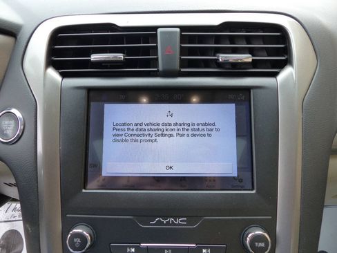 Used 2019 Ford Fusion SEL FWD image 33