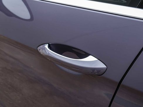 Used 2024 Porsche Panamera RWD image 40