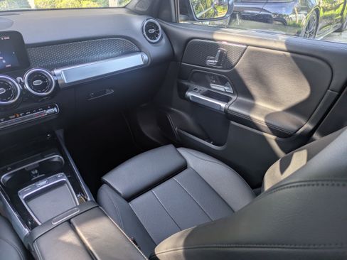 Certified 2025 Mercedes-Benz GLB 250 image 16