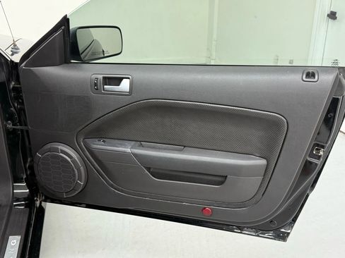 Used 2009 Ford Mustang GT Deluxe image 21