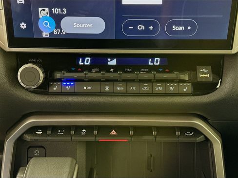 Certified 2026 Toyota Tundra Limited AWD/4WD image 15