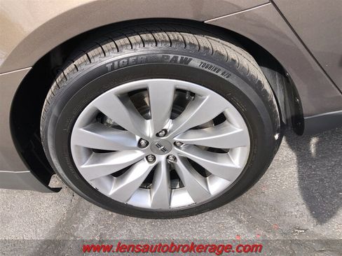 Used 2016 Lincoln MKS w/ Equipment Group 101A FWD image 25
