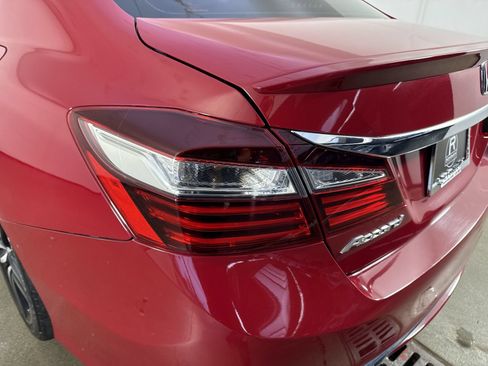 Used 2016 Honda Accord Sport image 28