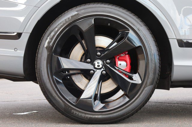 Used 2023 Bentley Bentayga AWD/4WD image 65