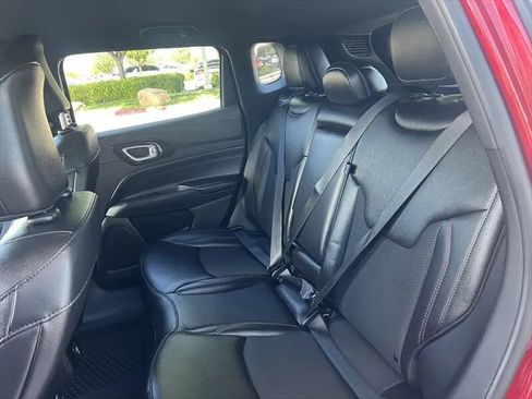 Used 2025 Jeep Compass Trailhawk AWD/4WD image 13