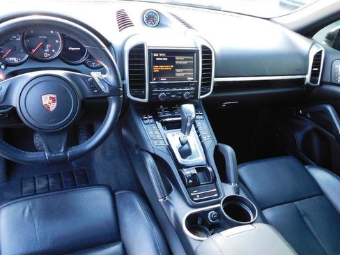 Used 2014 Porsche Cayenne Diesel Platinum Edition AWD/4WD image 21
