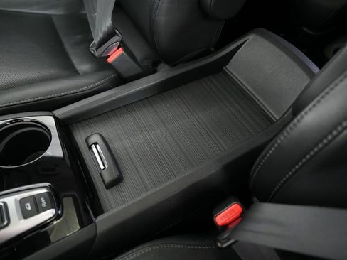 Used 2021 Honda Pilot Elite image 32