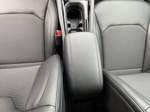 New 2025 Jeep Compass Latitude w/ Convenience Group AWD/4WD image 24