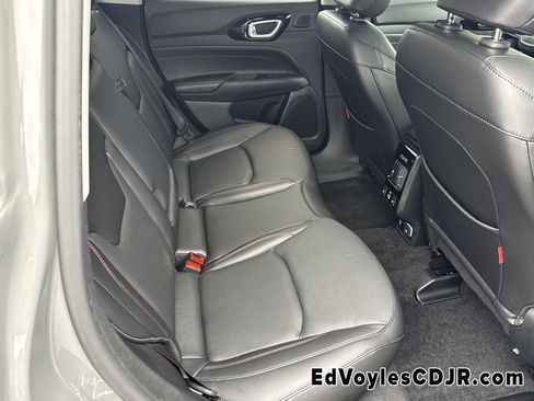 Used 2022 Jeep Compass Trailhawk w/ Trailhawk Elite Group image 17