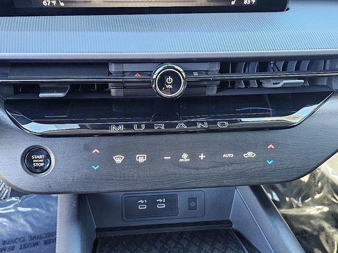 Used 2025 Nissan Murano SV image 32