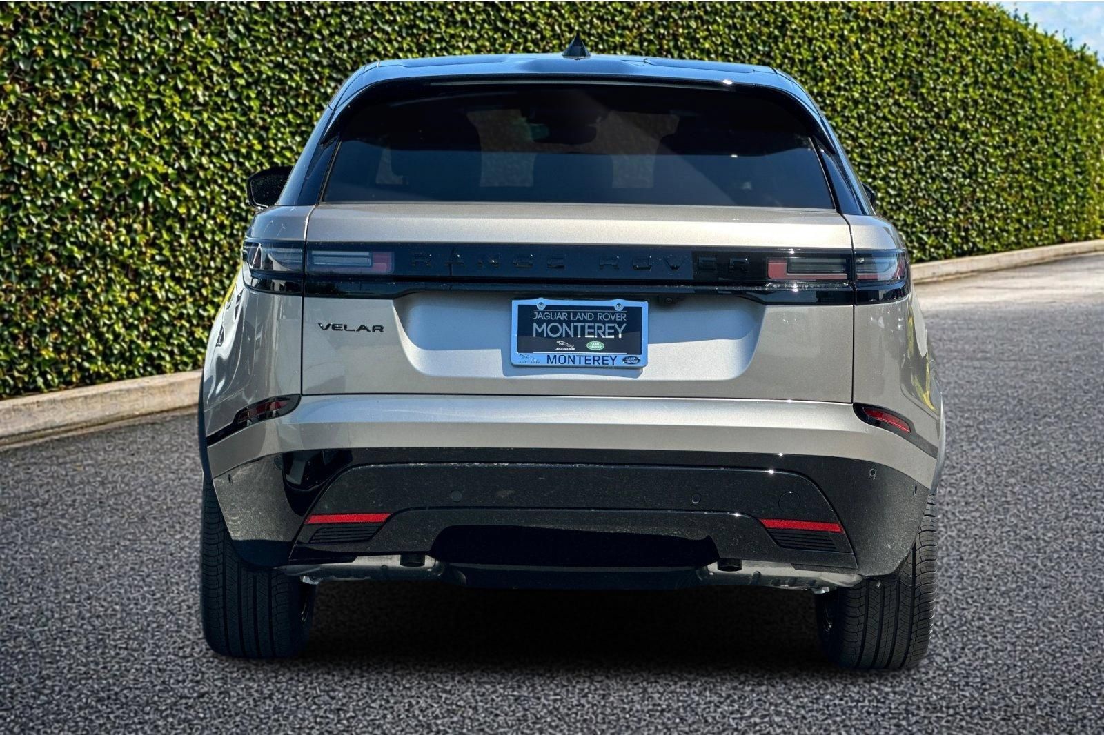 New 2026 Land Rover Range Rover Velar Dynamic SE AWD/4WD image 5