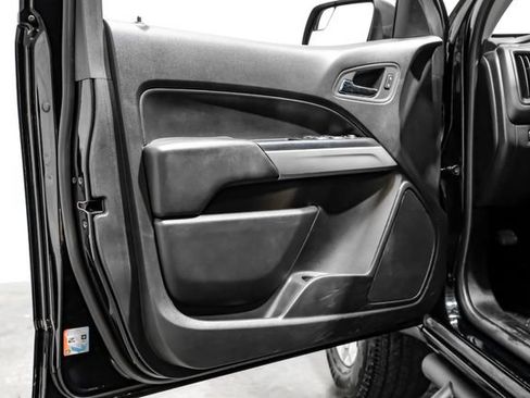 Used 2020 Chevrolet Colorado LT w/ Safety Package RWD image 39