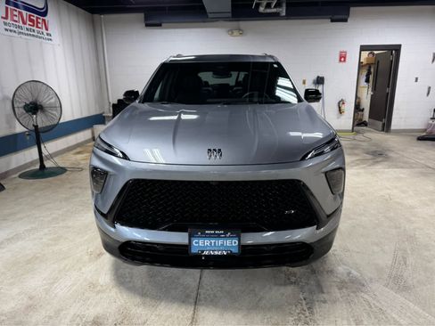 Certified 2025 Buick Enclave Sport Touring image 2