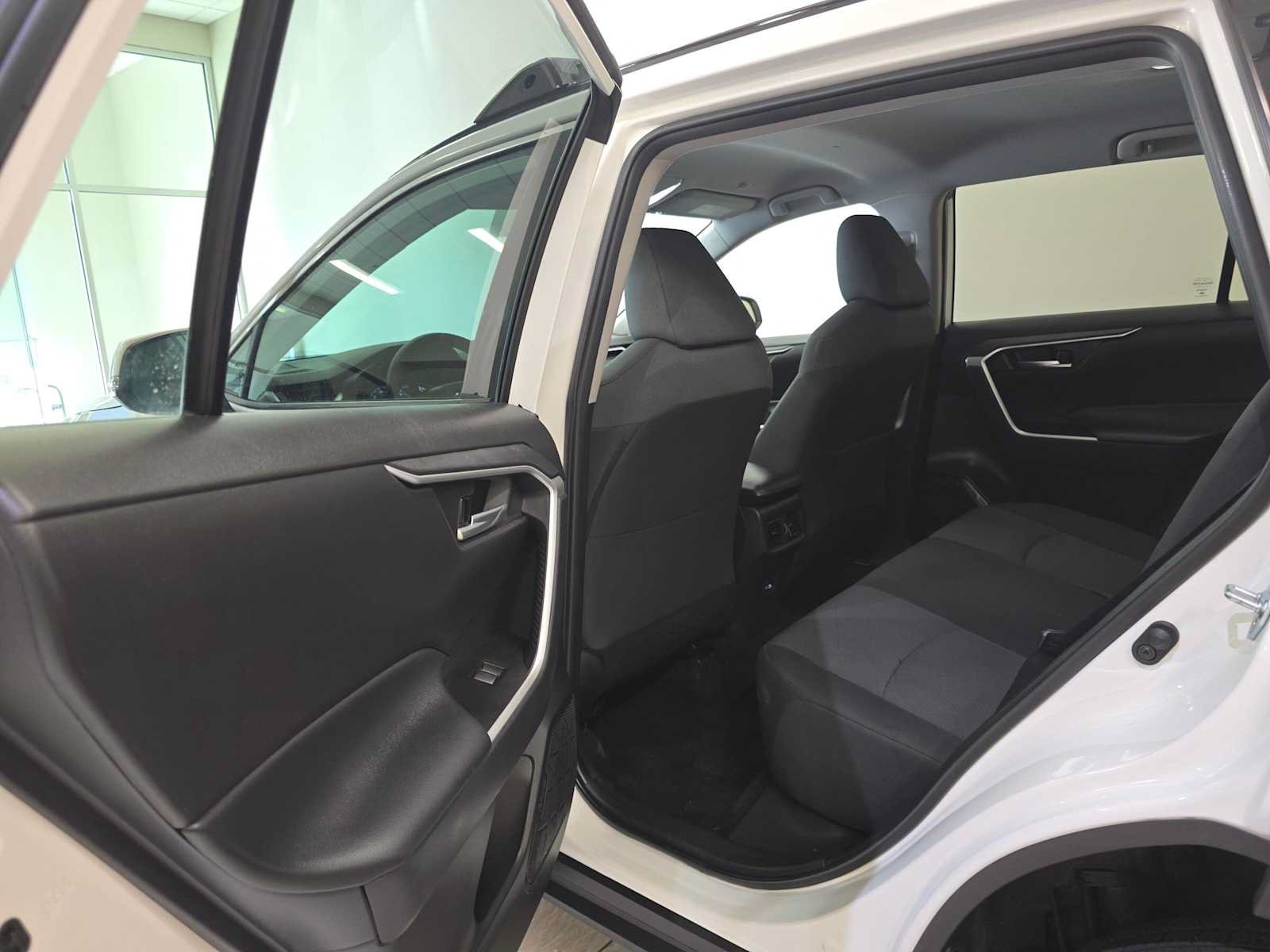 Certified 2024 Toyota RAV4 XLE AWD/4WD image 24