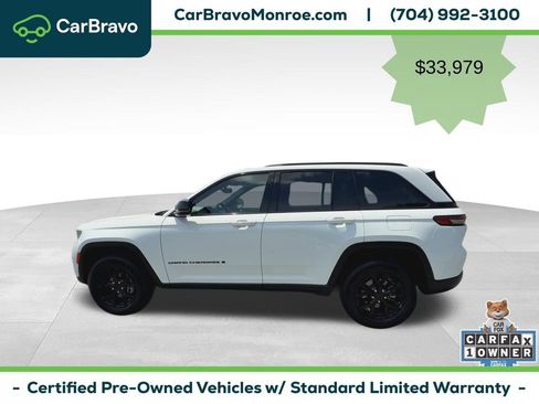Used 2024 Jeep Grand Cherokee Altitude AWD/4WD image 7