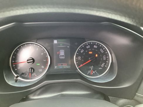 Used 2022 Toyota RAV4 XLE image 46