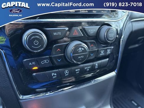 Used 2019 Jeep Grand Cherokee Limited image 28