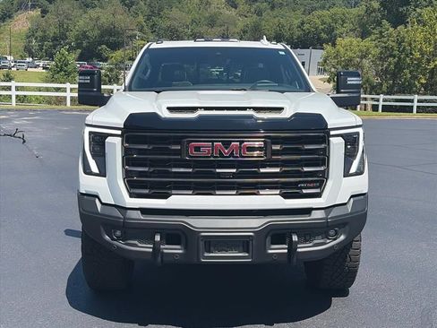Used 2025 GMC Sierra 2500 AT4X w/ AT4X AEV Edition AWD/4WD image 6