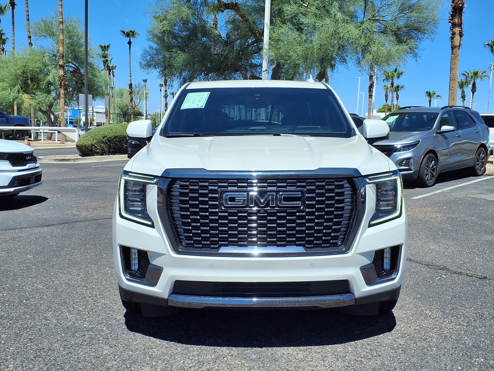 Used 2024 GMC Yukon Denali Ultimate AWD/4WD image 2