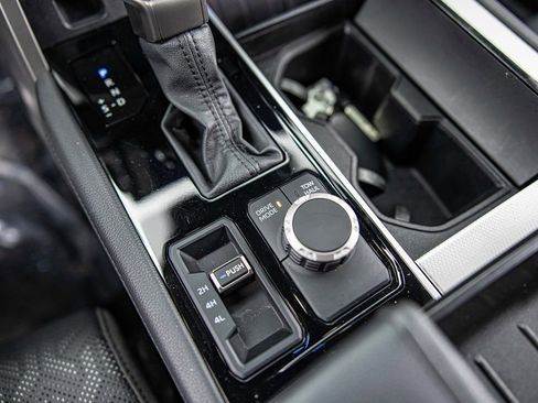 Used 2024 Toyota Sequoia Limited image 30