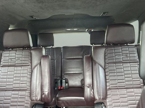 Used 2023 Cadillac Escalade Premium Luxury Platinum AWD/4WD image 16