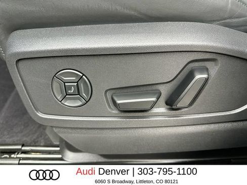 Used 2025 Audi SQ5 Prestige AWD/4WD image 12