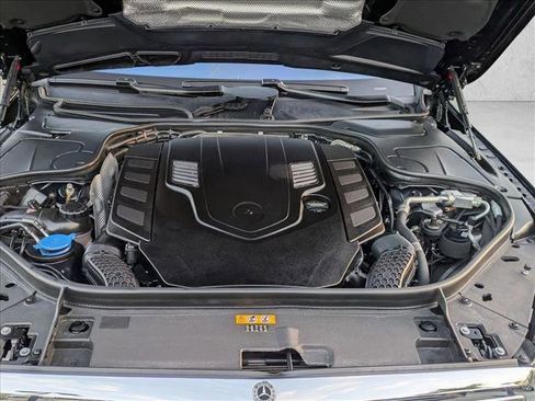 Used 2019 Mercedes-Benz S 560 Sedan image 24
