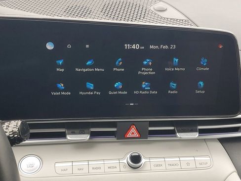 Used 2025 Hyundai Elantra Limited image 20