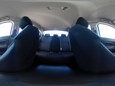 Used 2025 Nissan Versa SV FWD image 40
