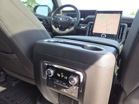 New 2026 GMC Yukon AT4 w/ AT4 Premium Plus Package AWD/4WD image 29