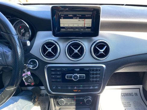 Used 2015 Mercedes-Benz GLA 250 4MATIC image 15