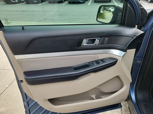 Used 2018 Ford Explorer FWD image 10