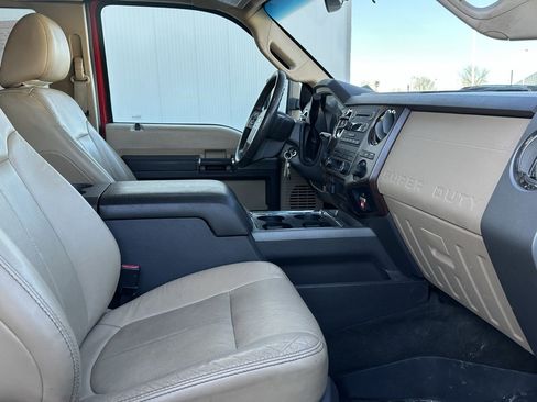 Used 2011 Ford F250 Lariat image 22