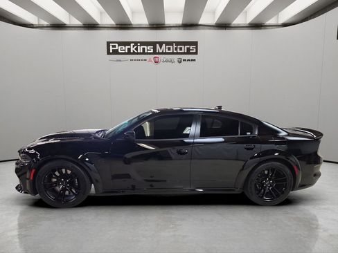 Used 2022 Dodge Charger SRT Hellcat w/ Harman/Kardon Audio Group image 2