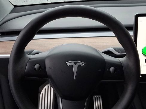 Used 2022 Tesla Model Y Performance image 29